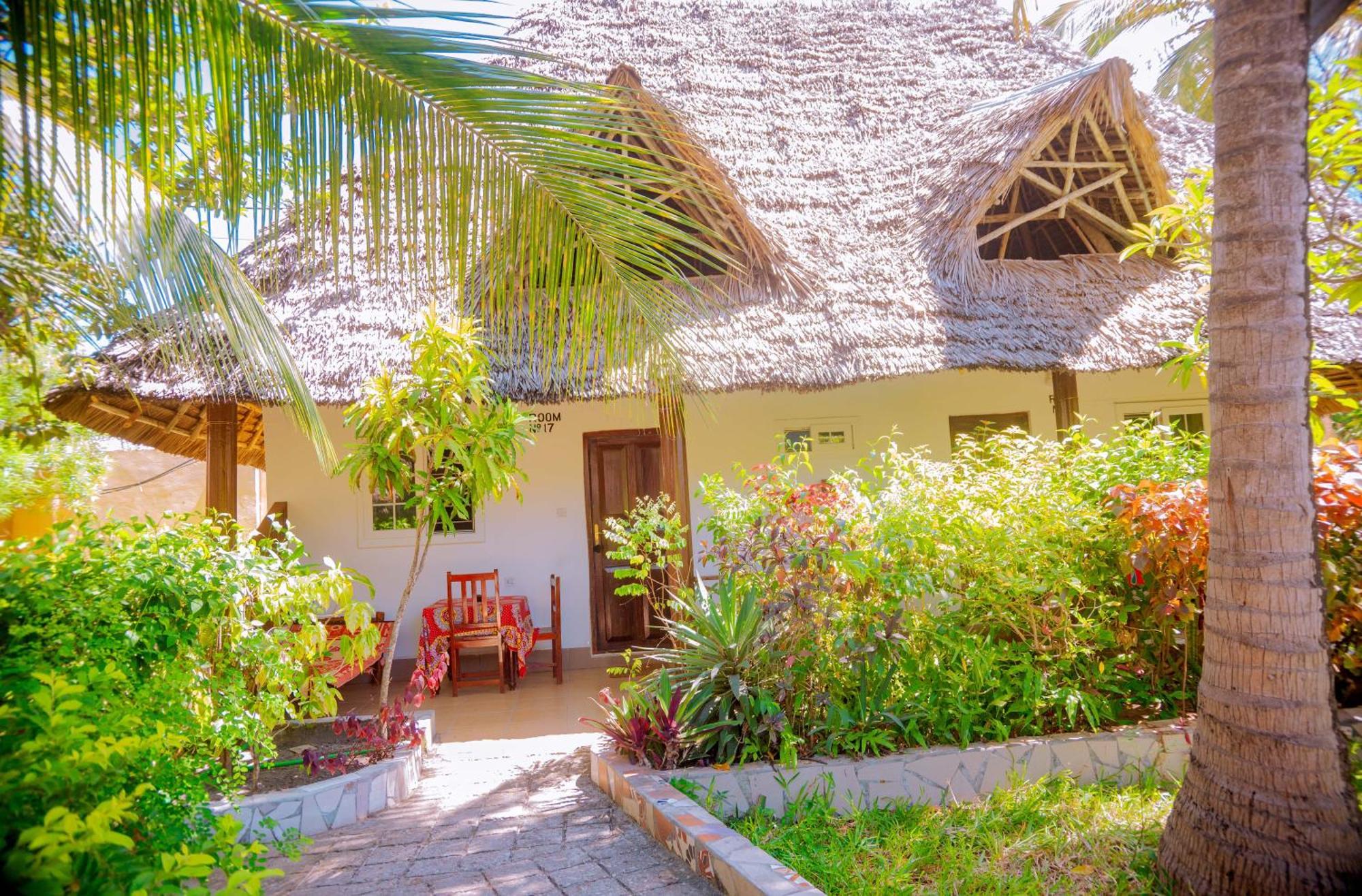 Baraka Beach Bungalows Nungwi Exterior photo